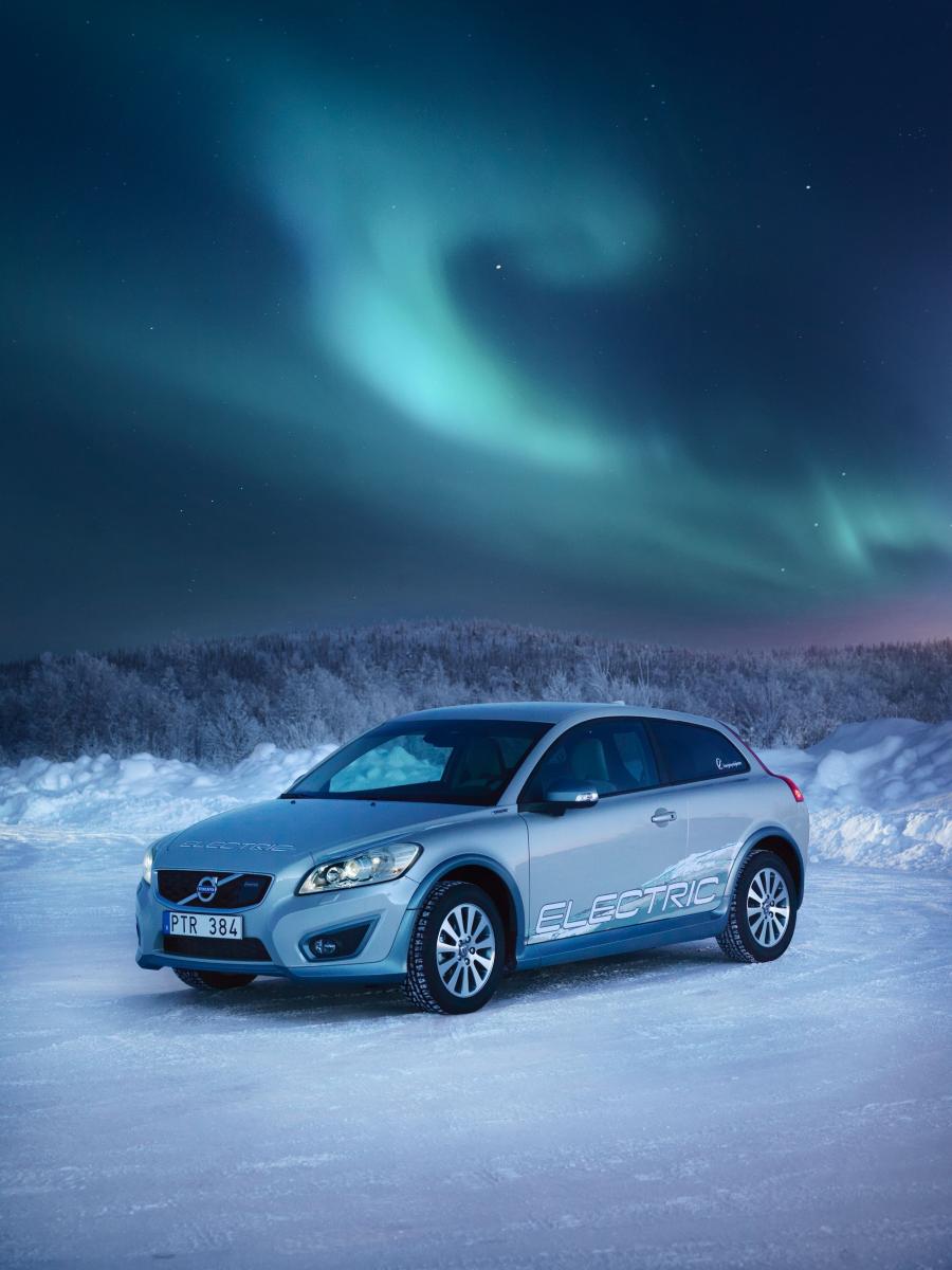  Volvo C30 Electric 2011 года  (фото 19 из 24)